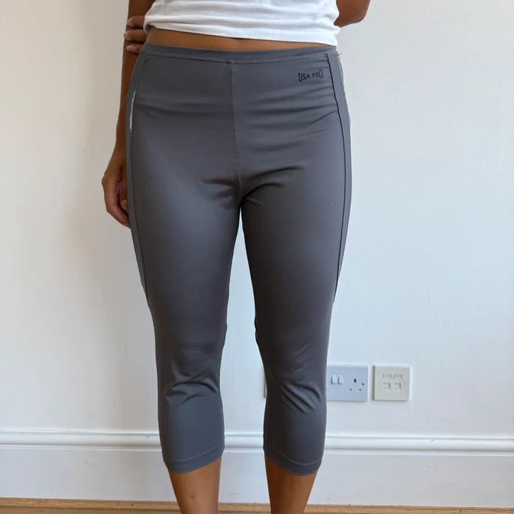 Grey USA pro cropped capris - Size S image 3