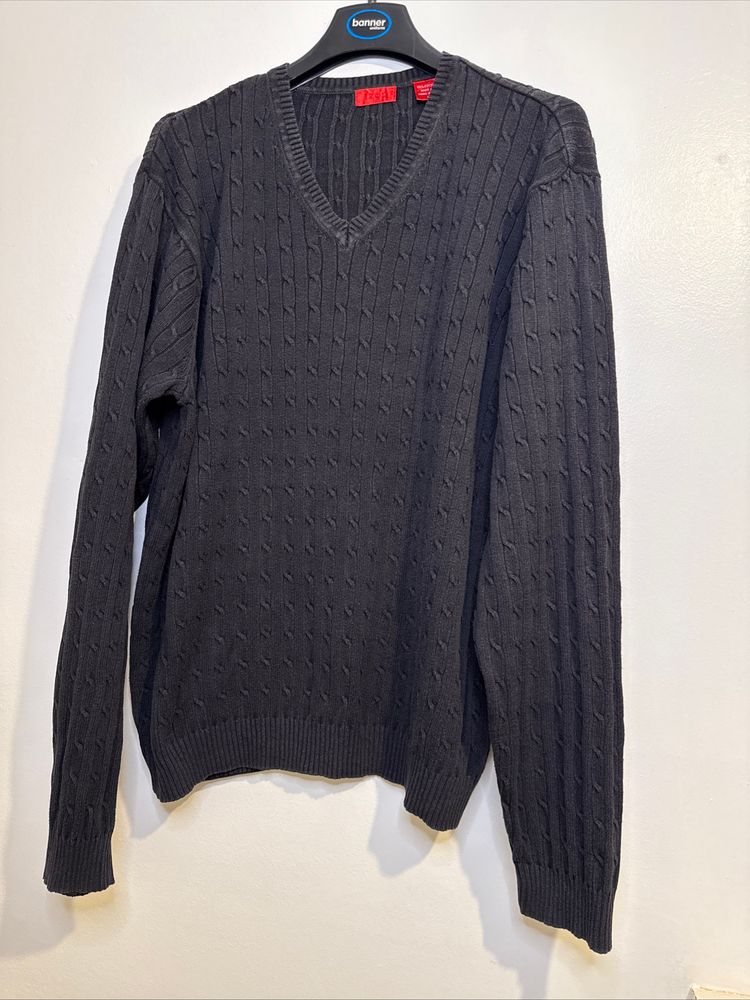 Izod Pre owned Izod  black cable knit V-neck men sweater size large  product image
