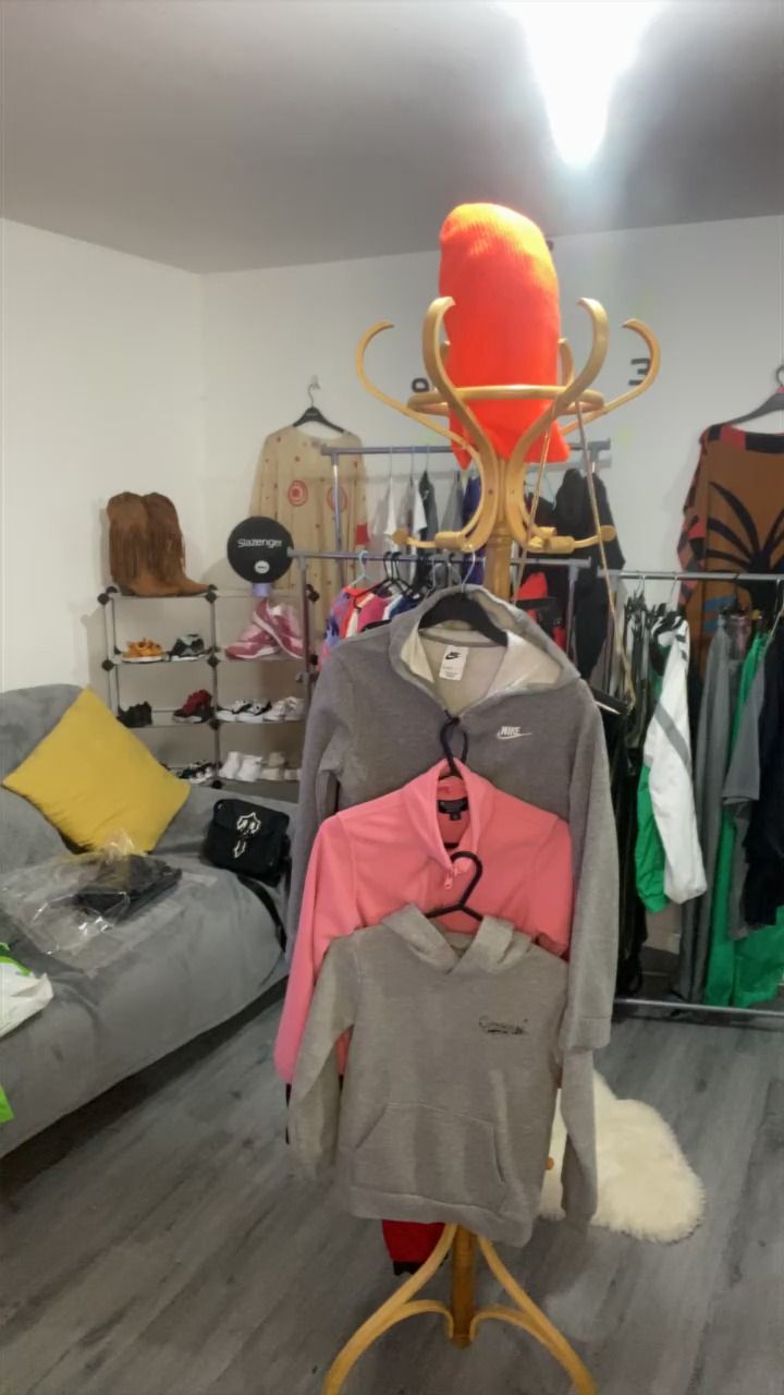 Unknown 3 HOODIE BUNDLE NIKE/MW/CONVERSE M/7-8YRS/5-6YRS product image