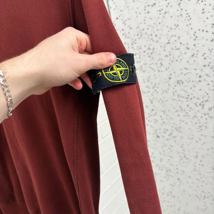Immagine di Stone Island Red Crewneck Jumper 3