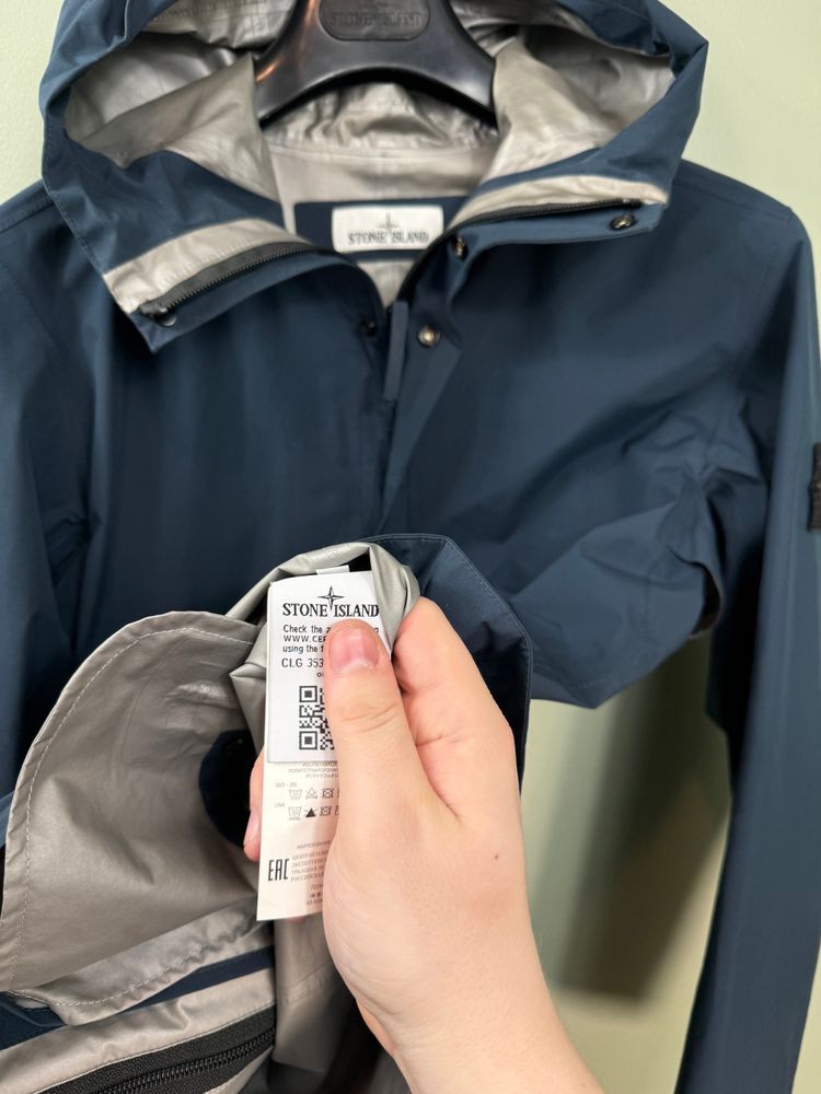 Stone Island Deep Blue Goretex Paclite Jacket 6