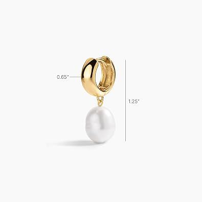 Immagine di Gold Hoop Earrings With White Pearl Drops 2