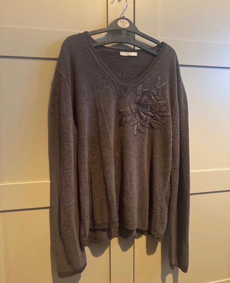 Vintage M&S Brown Knitted Sweater With Floral Embroidery