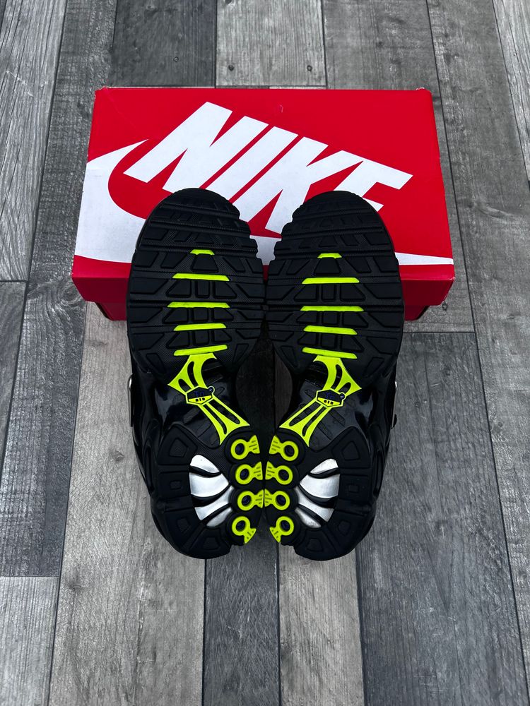 Nike Air Max Plus TN Trainers ‘Black Chrome’ - Size UK 7.5 (PRE-LOVED) image 8