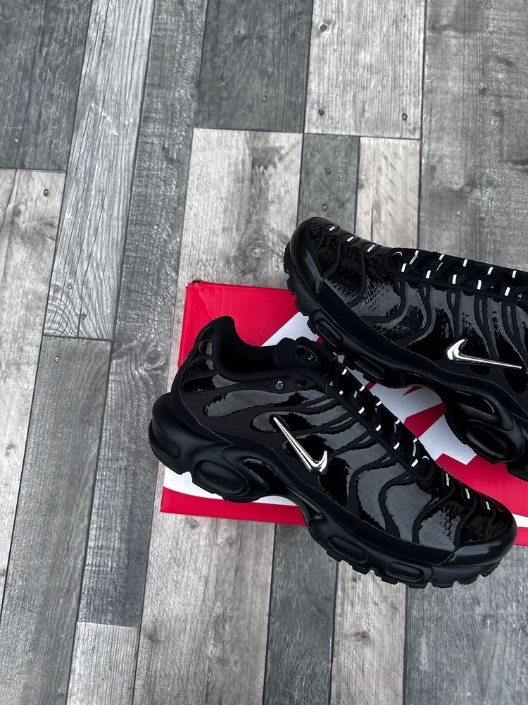 Nike Air Max Plus TN Trainers ‘Black Chrome’ - Size UK 7.5 (PRE-LOVED) image 4