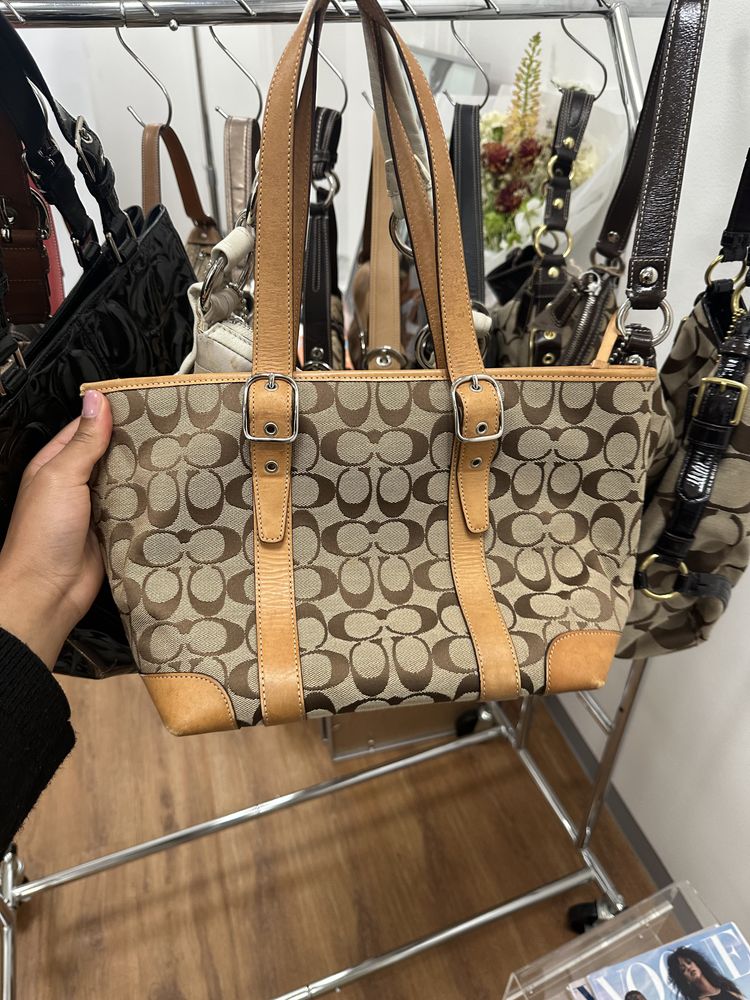 Coach Coach Signature Canvas Tote Bag product image