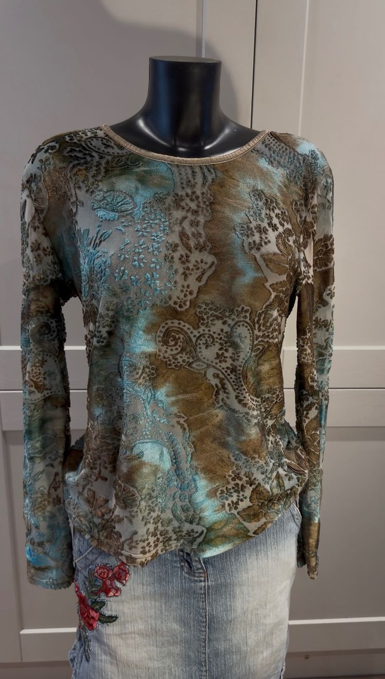 Long Sleeve Patterned Top