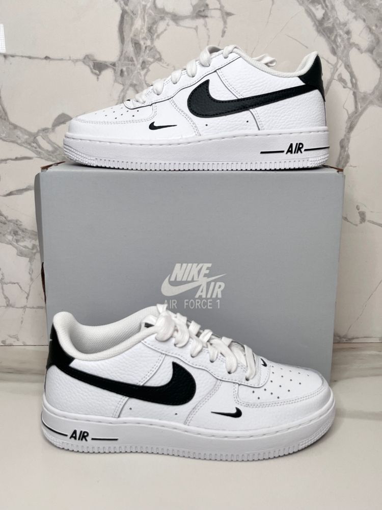 Nike Air Force 1 Sneakers