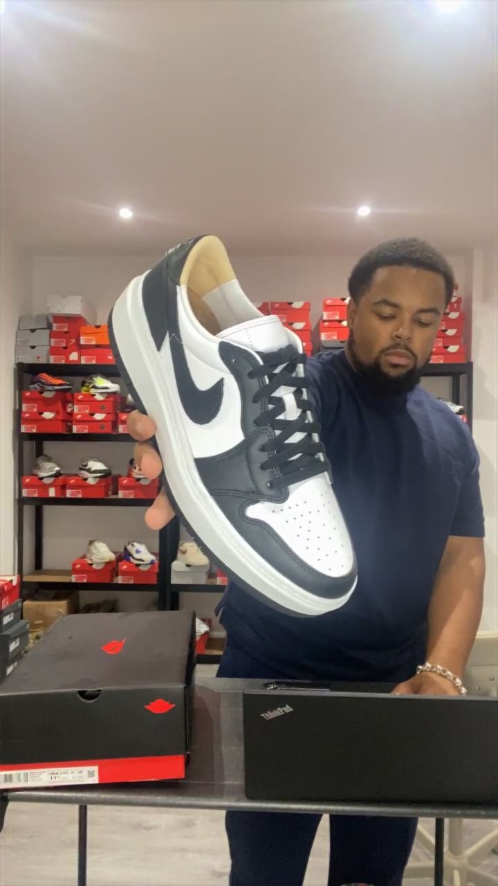 Jordan JORDAN 1 LOW PANDA SIZE 9 product image