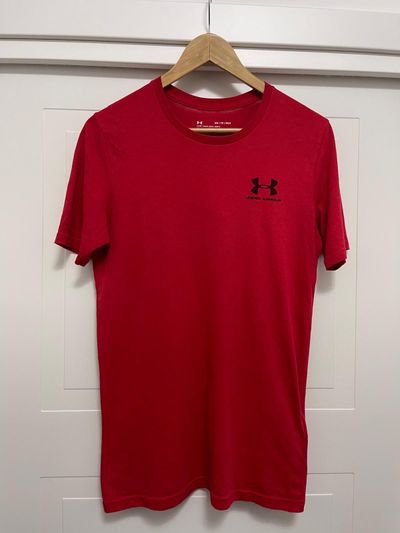 Under Armour Red T-Shirt