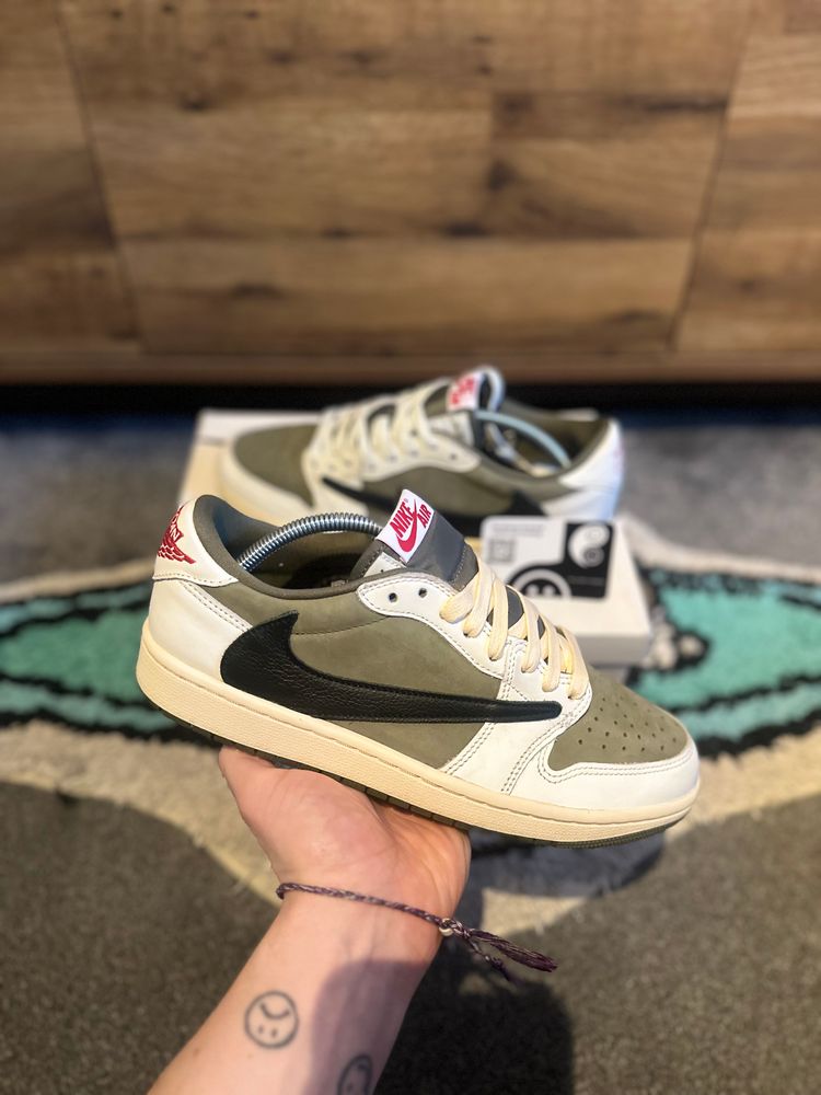 Nike Air Jordan 1 Travis Scott “Olive ” U.K. 8