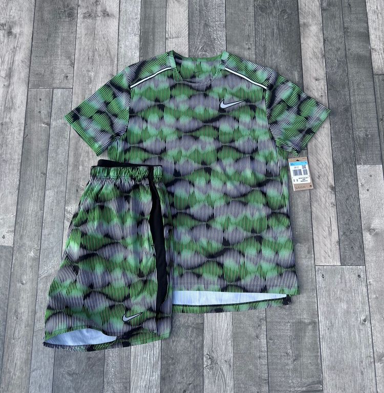 Nike Dri-Fit Miler Festival T-shirt & Short Set - ‘Green’ - Size Medium   obraz 3