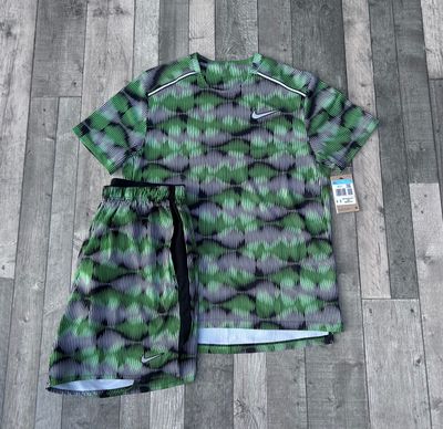 Nike Dri-Fit Miler Festival T-shirt & Short Set - ‘Green’ - Size Medium