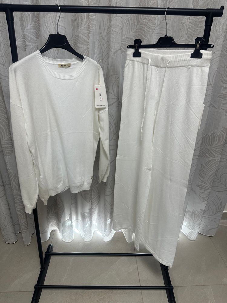 Other Assaj White Sweater And Pants Set product image