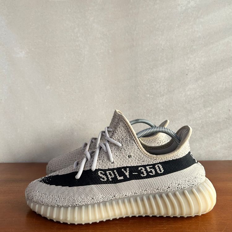 YEEZY 350 BOOST V2 | Slate | UK 7.5 image 4