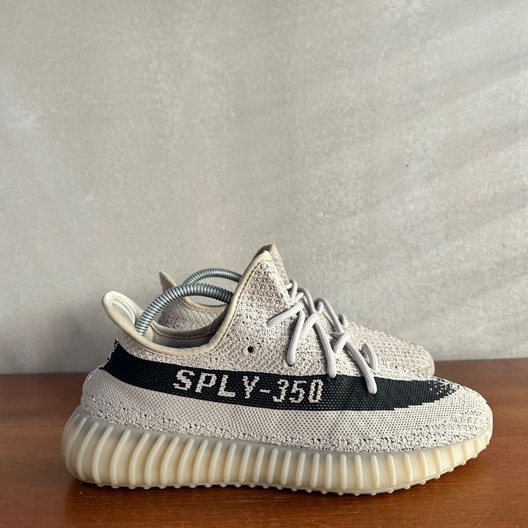 YEEZY 350 BOOST V2 | Slate | UK 7.5 image 9