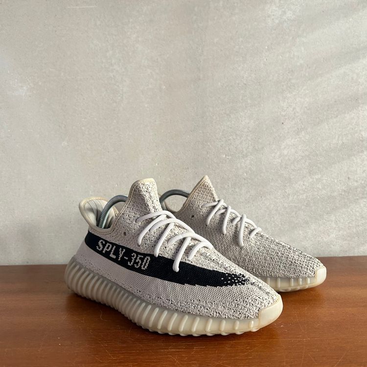 YEEZY 350 BOOST V2 | Slate | UK 7.5 image 3