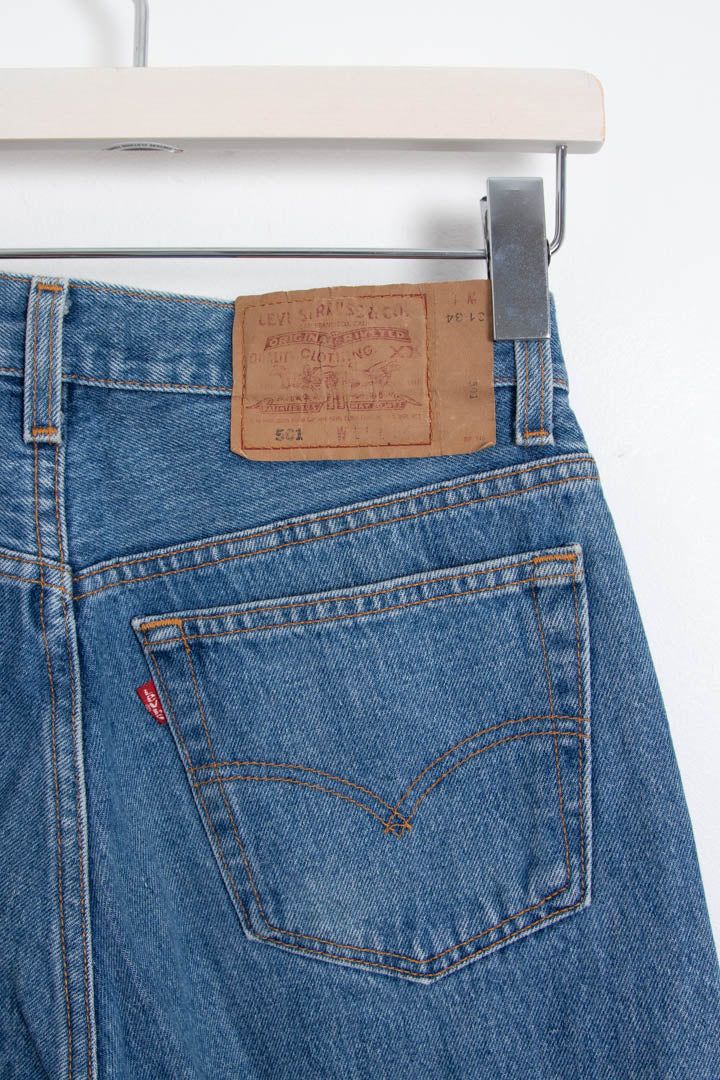 Immagine di Levi's 501 Button Fly Straight Left Denim Jeans (W30 x L30) 4