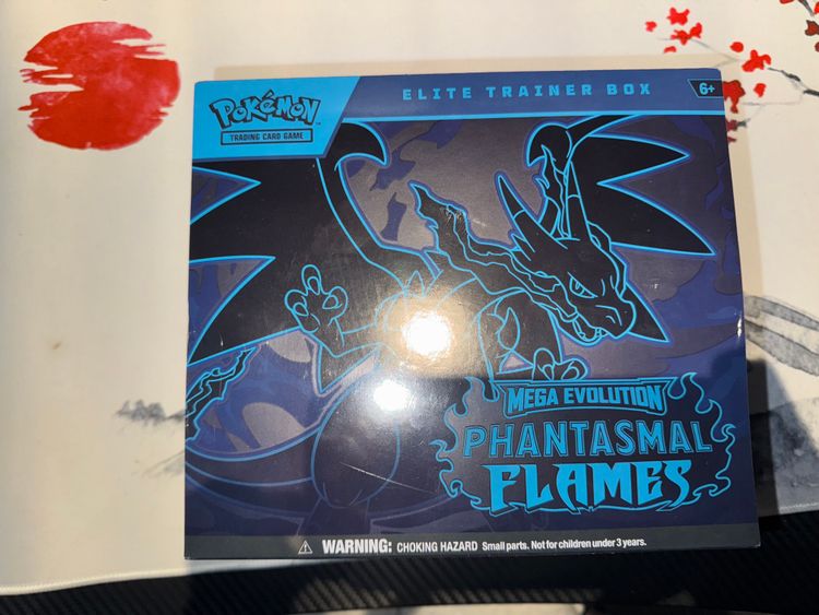 Pokémon Elite Trainer Box Mega Evolution Phantasmal Flames