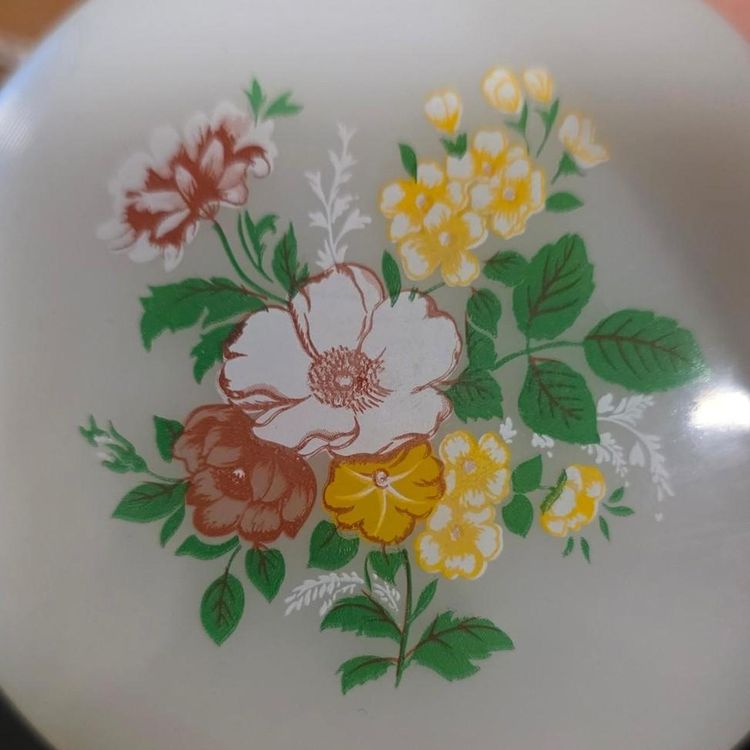 £12, Round Floral Trinket Box vintage  image 4