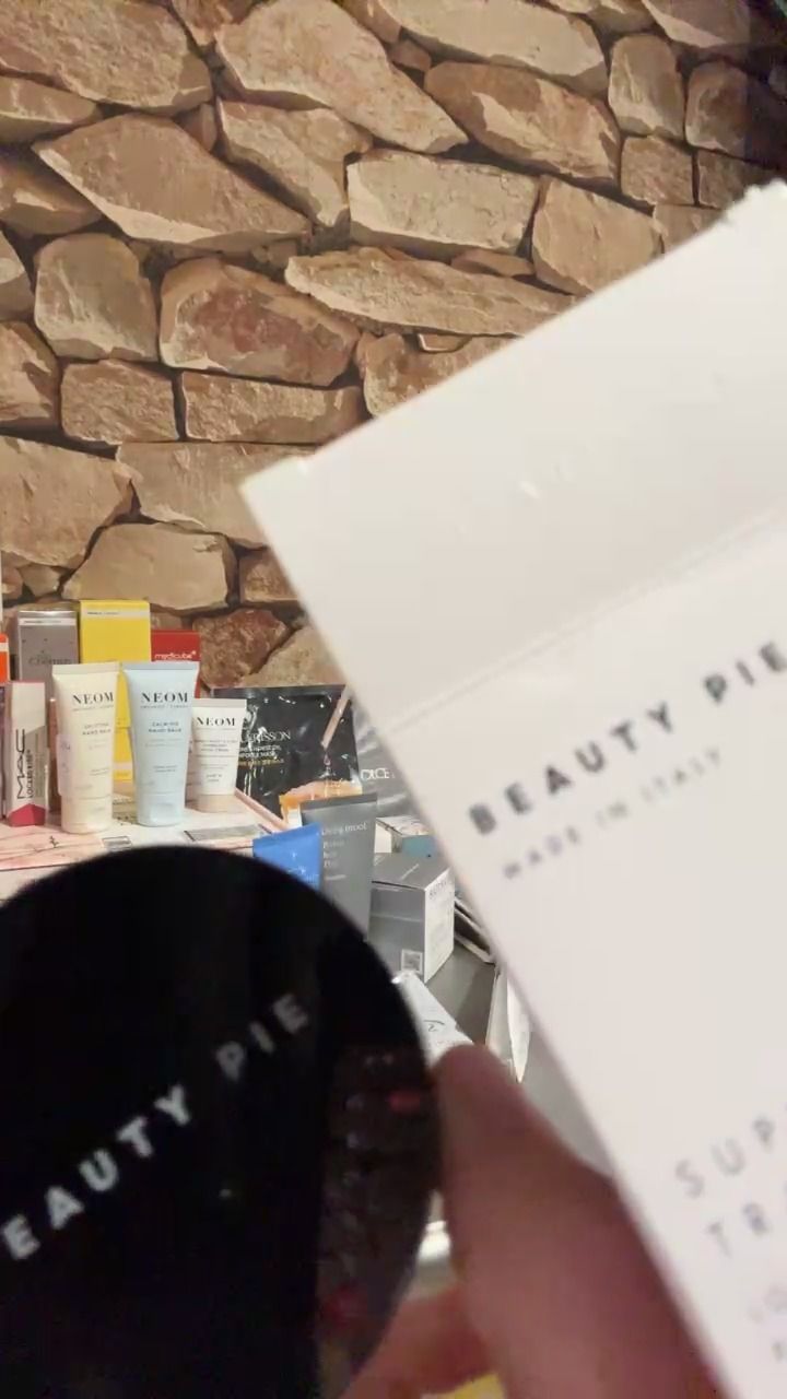 Other beauty pie loose setting powder product image