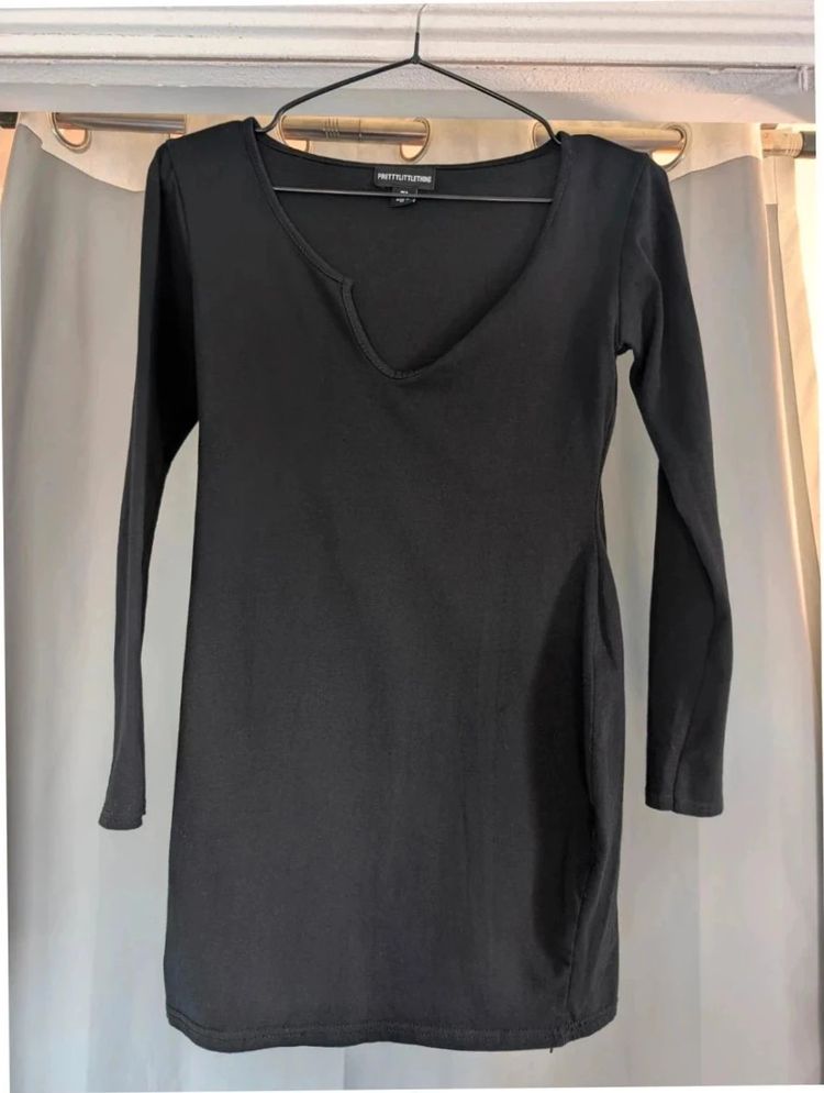 PrettyLittleThing Black Long Sleeve Notch Neck Bodycon Mini Dress UK 8 PLT Party imagen 1