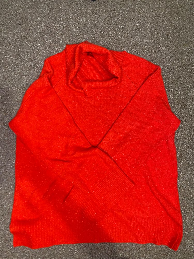 George Red Turtleneck Sweater obraz 1