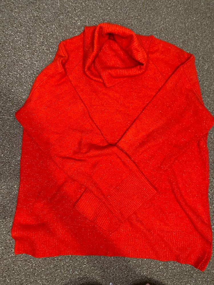 George Red Turtleneck Sweater obraz 5