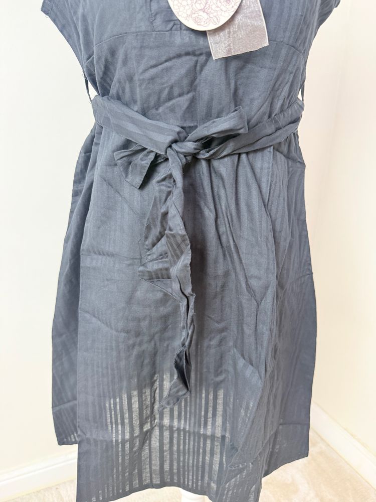 Black Sleeveless Dress With Belt 9