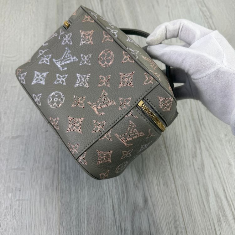 Louis Vuitton Women’s Nice Mini Toiletry Pouch 3