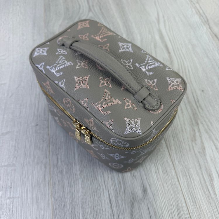 Louis Vuitton Women’s Nice Mini Toiletry Pouch 5