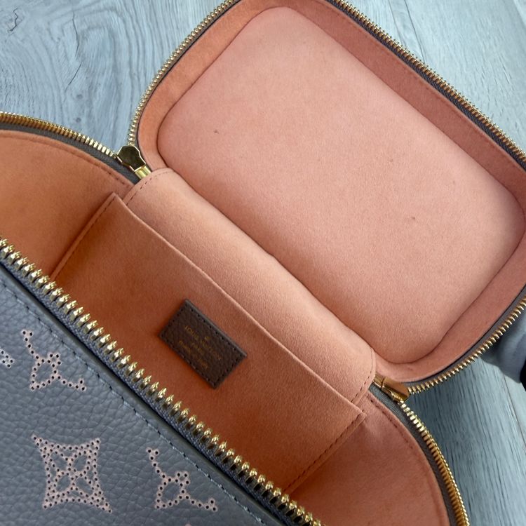 Louis Vuitton Women’s Nice Mini Toiletry Pouch 4