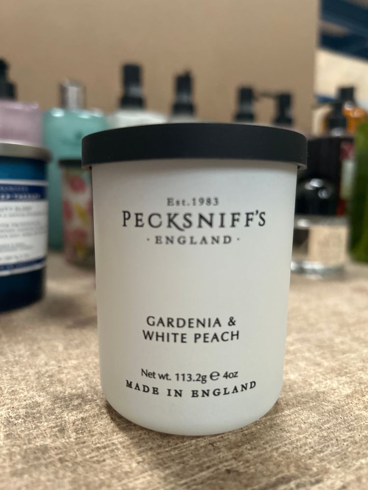 Immagine del prodotto Other Pecksniff'S Gardenia & White Peach Candle