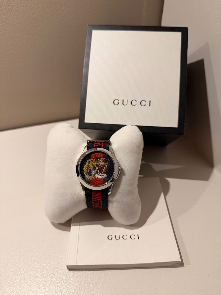 Gucci Wristwatch With Tiger Design
