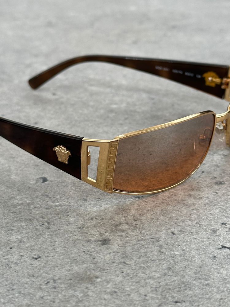 Versace 2000s Rectangular Medusa Logo Sunglasses 10