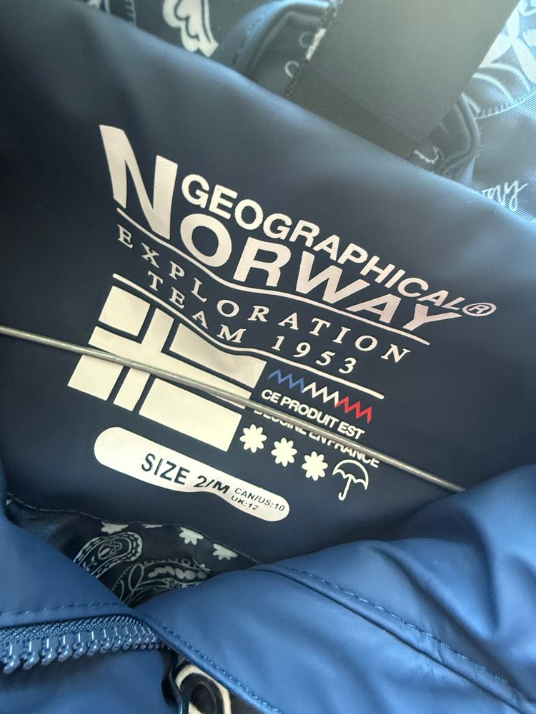 Geographical Norway Navy Raincoat Jacket size M brand new  9