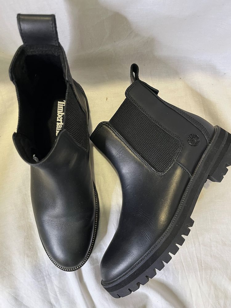 Timberland London Square Chelsea Boots. Black full Grain size 4uk