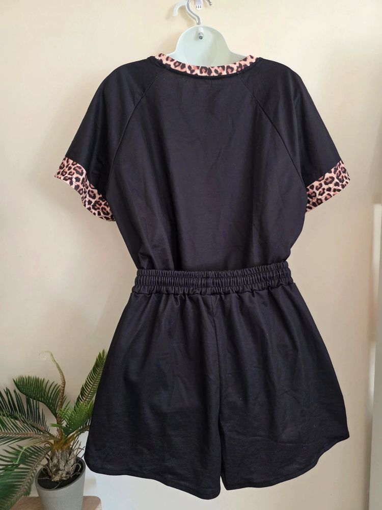Black & Leopard Print 2-Piece Top & Drawstring Shorts Lounge Co-Ord Set (Size 1XL / UK 16-18) imagen 4