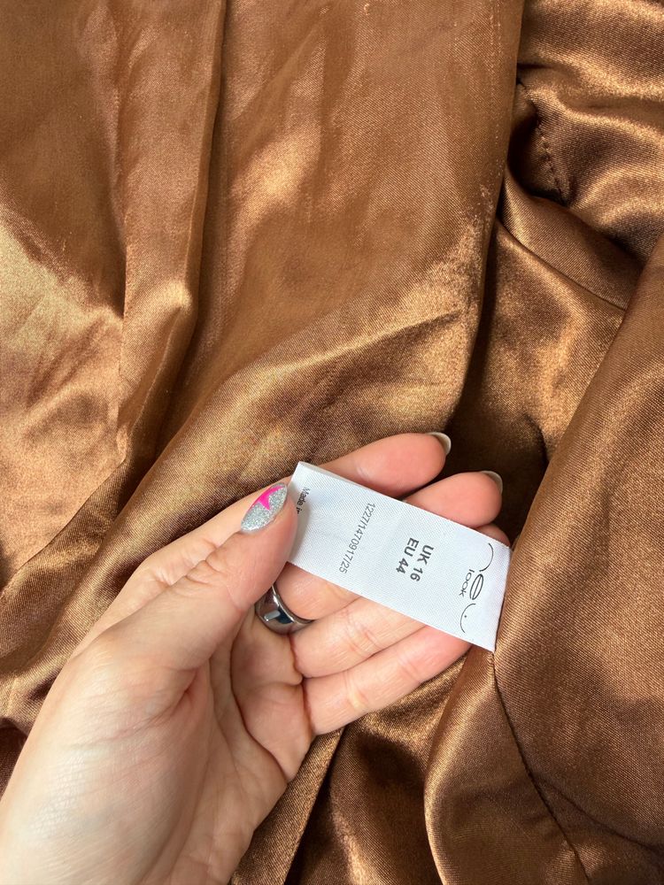 Immagine di Leather Bomber Jacket (UK16) 3