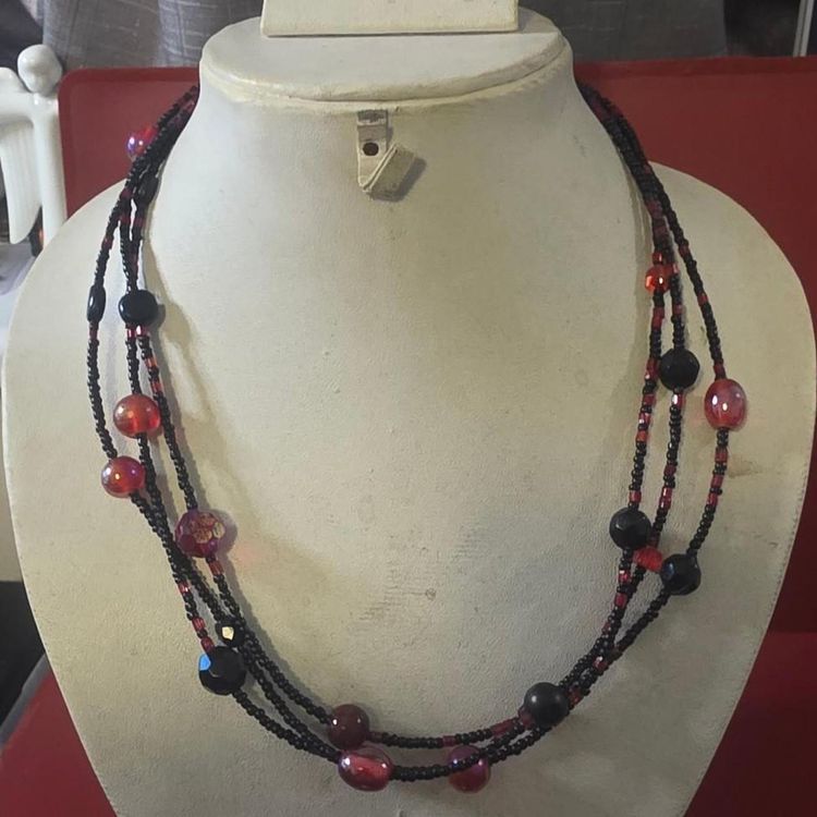 Immagine di Black And Red Beaded Necklace Glass  8