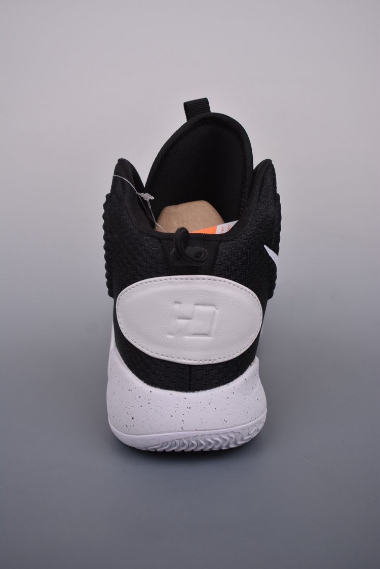 Sneakers image 7