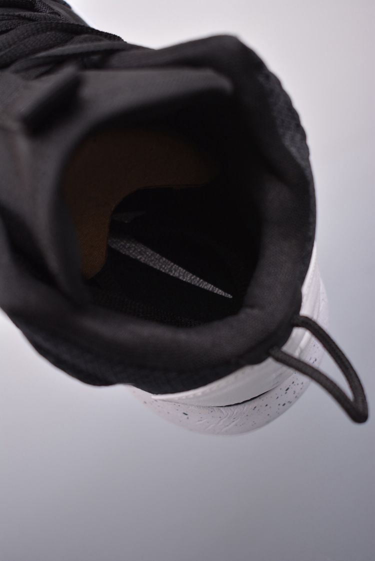 Sneakers image 9