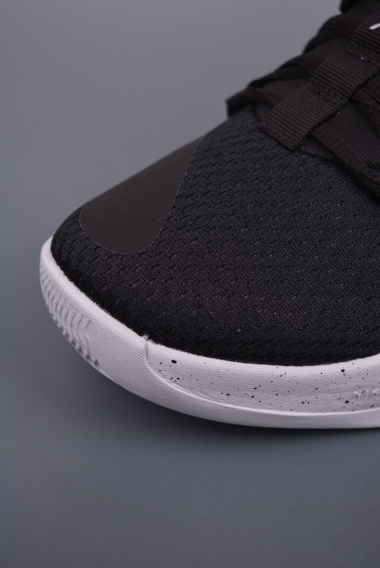 Sneakers image 8