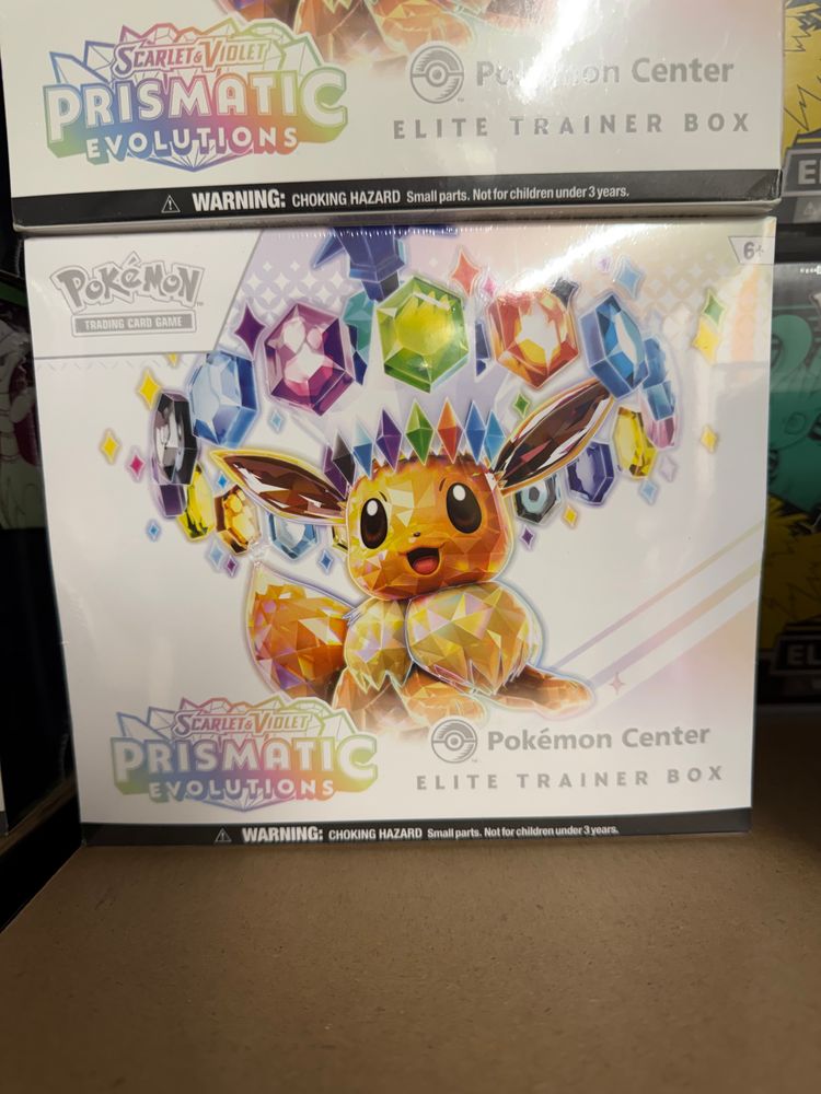 Pokémon Center Elite Trainer Box - Pokemon Center