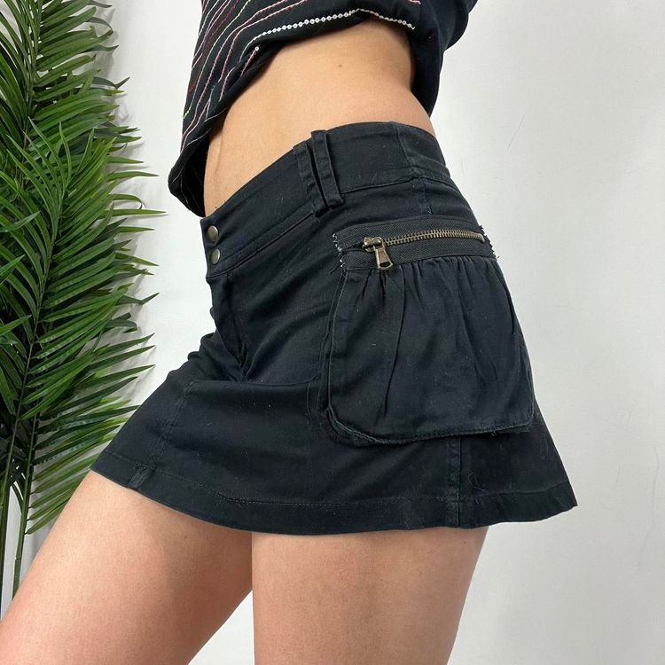 Zen Den  90s Black Pleated Mini Zipper Skirt product image