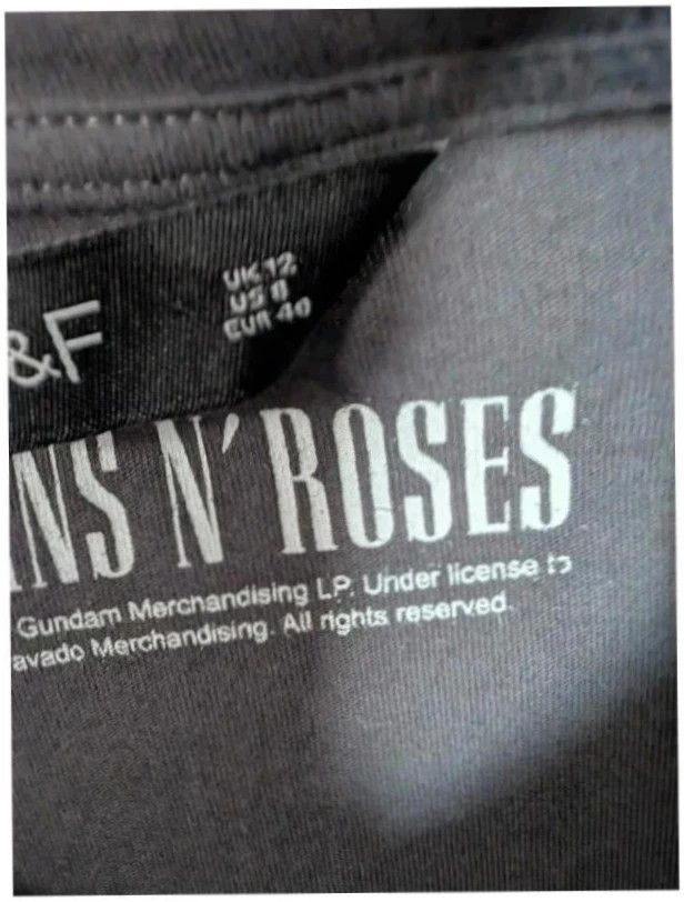 Guns N Roses Use Your Illusion 1991 Tour Band T Shirt Medium UK 12 image 2