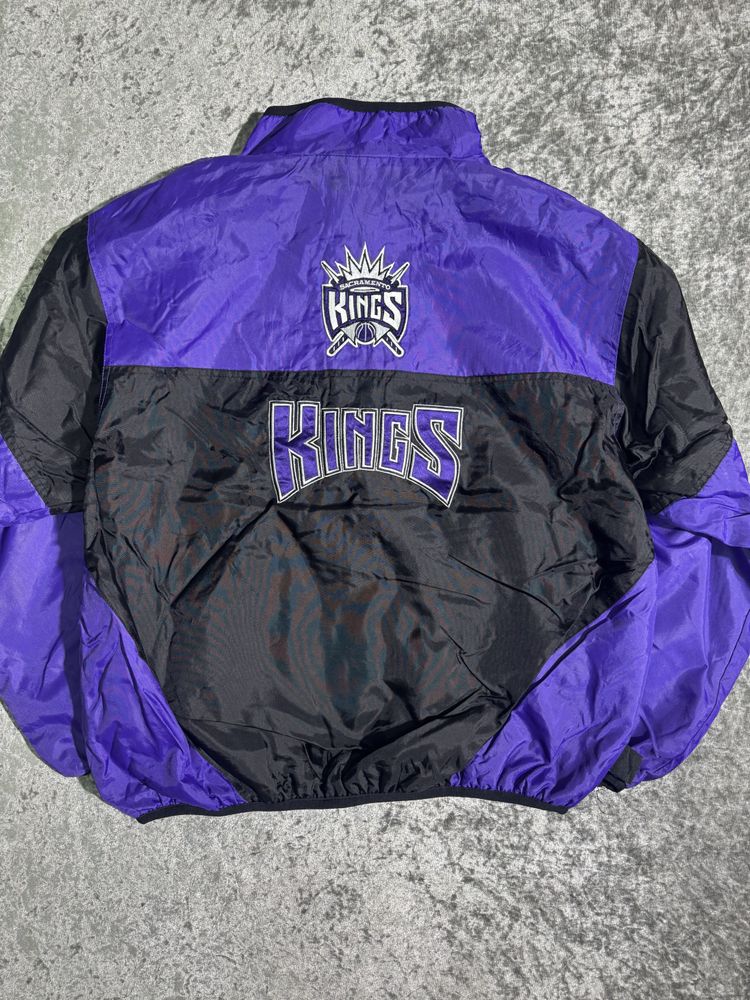 Immagine di Purple And Black Jacket Sacramento Kings Logo 1