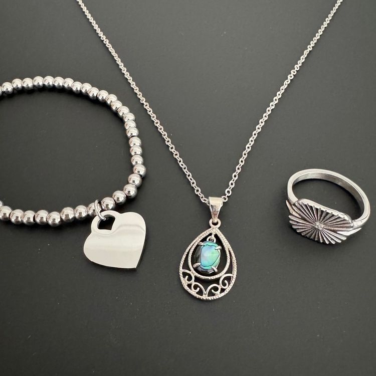 Silver Pendant Necklace With Green-Blue Stone obraz 2