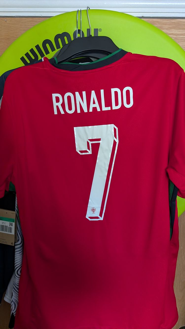 Nike Portugal 2024 Ronaldo #7 Football Shirt bnwt xl