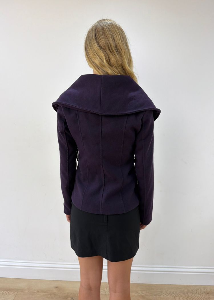 small oversized collar fitted blazer image 3